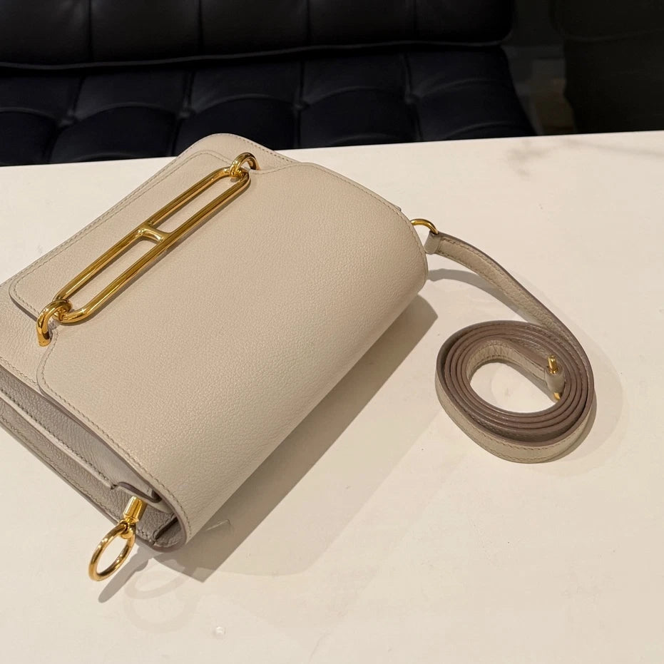 Hermès Roulis 19 Bag in White Gold - Classic Women's Shoulder Crossbody