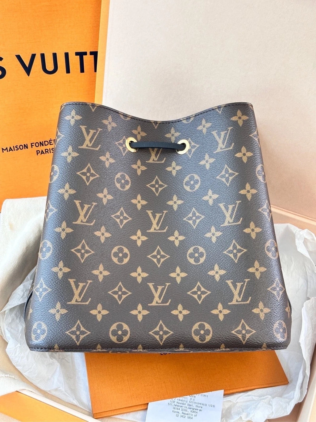Louis Vuitton Canvas Bucket Shoulder Bag For Women
