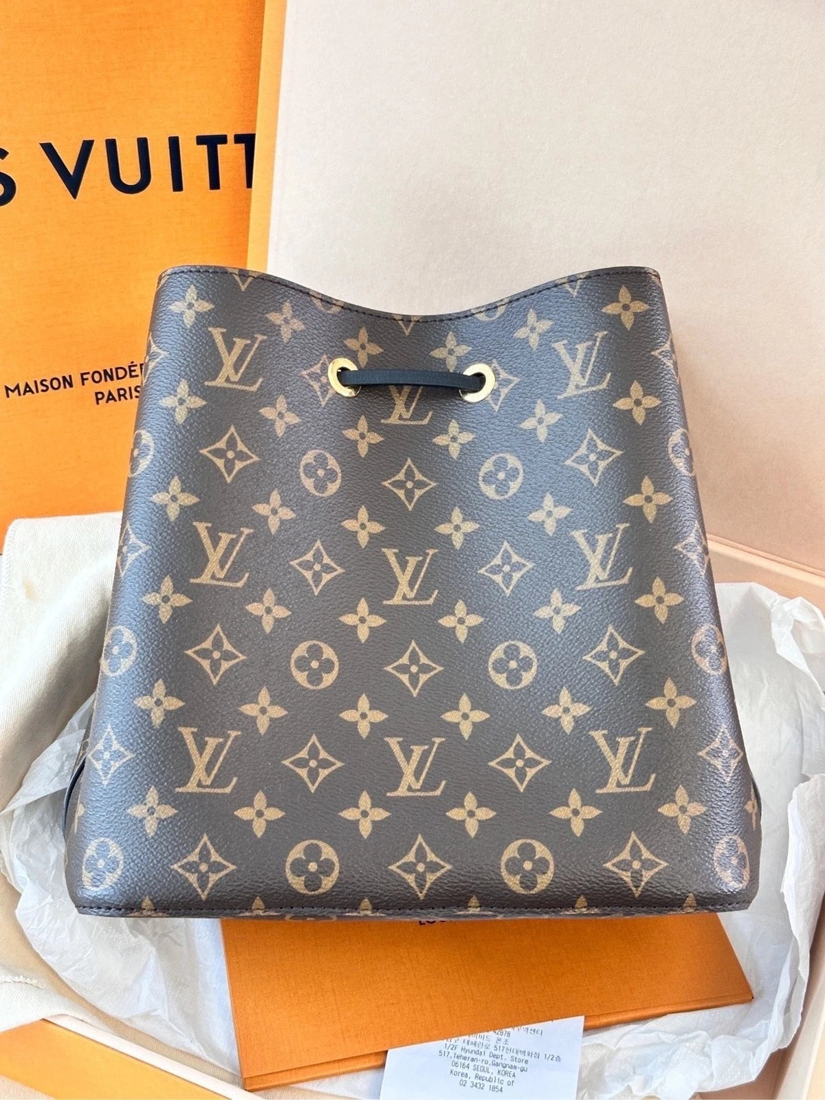 Louis Vuitton Canvas Bucket Shoulder Bag For Women