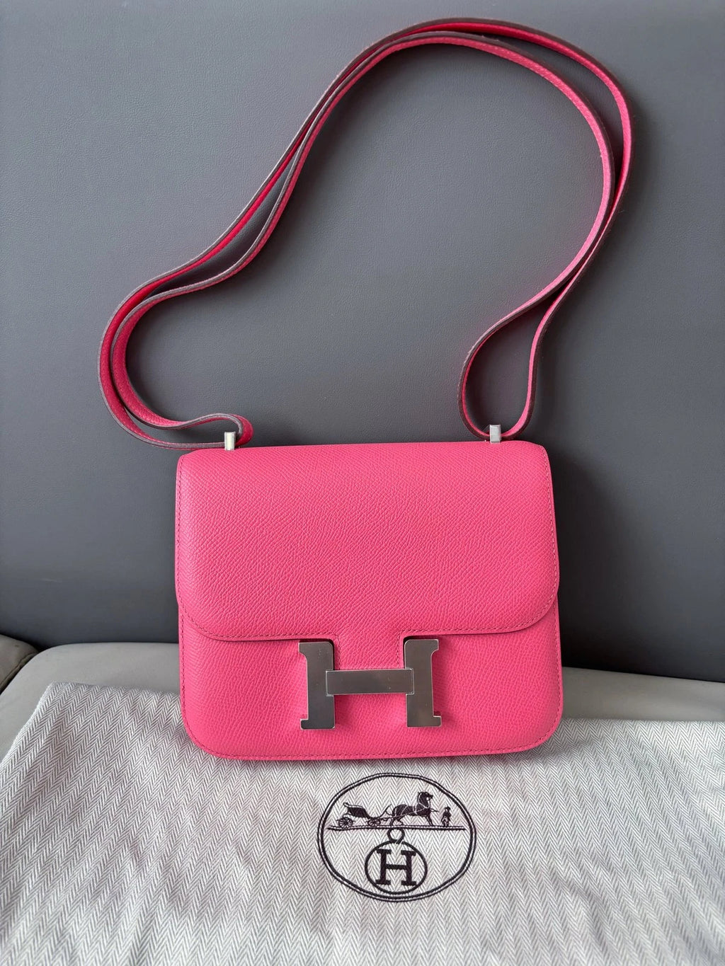 Hermès Constance Mini 19 Crossbody Shoulder Bag Lipstick Pink Women Classic
