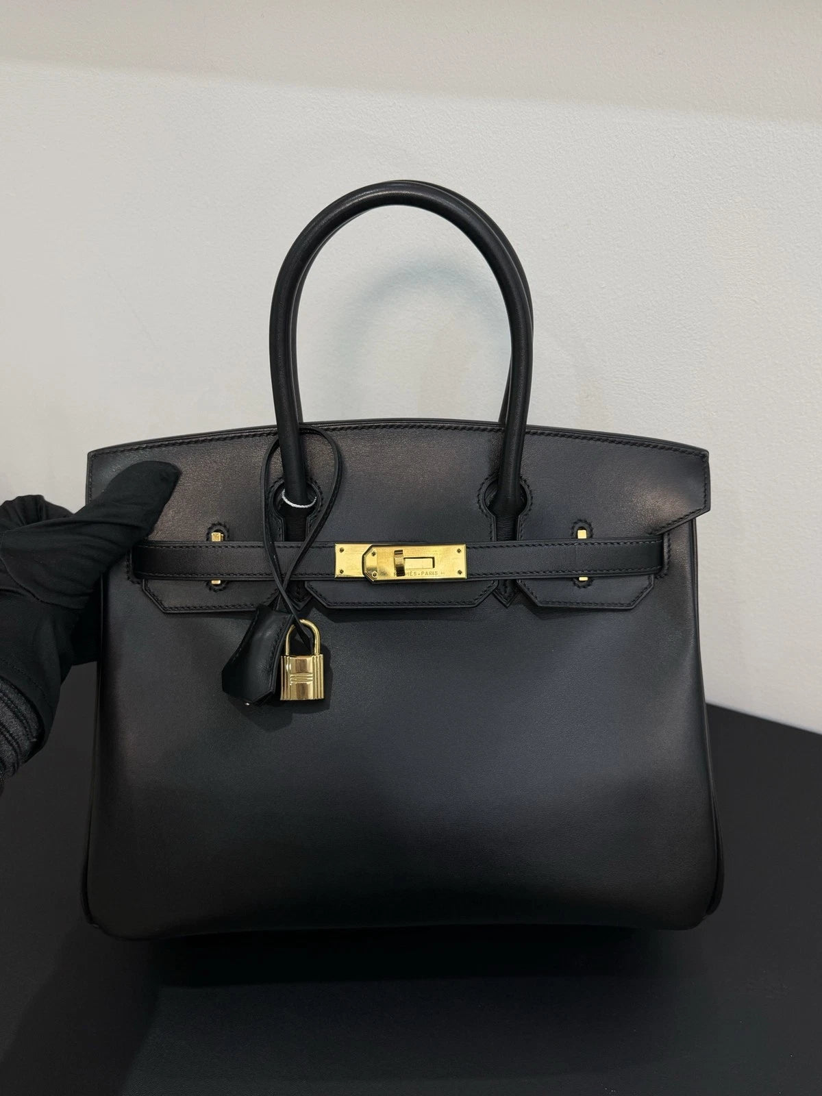 Hermès Birkin 30 Top Handle Handbag Luxury Tote Black Gold Excellent