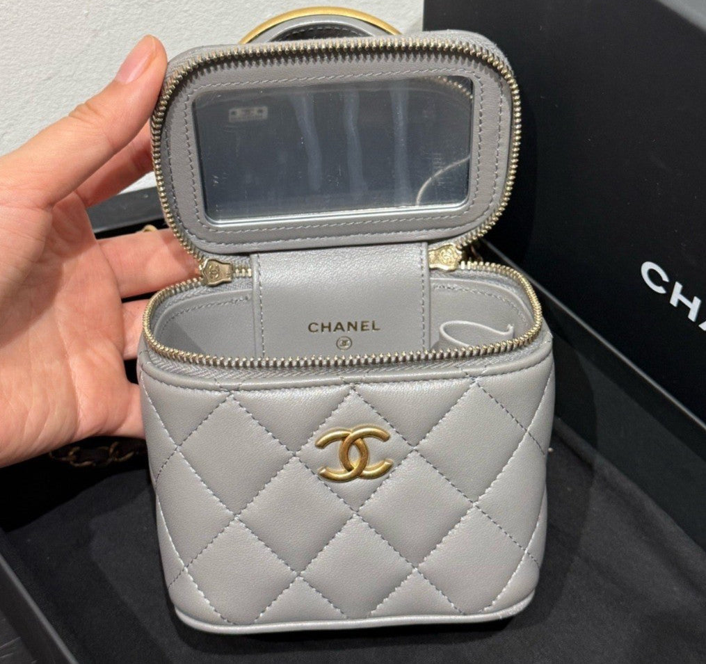 Chanel Vanity Case Chain Shoulder Bag Crossbody Gray Gold Diamond Women Classic
