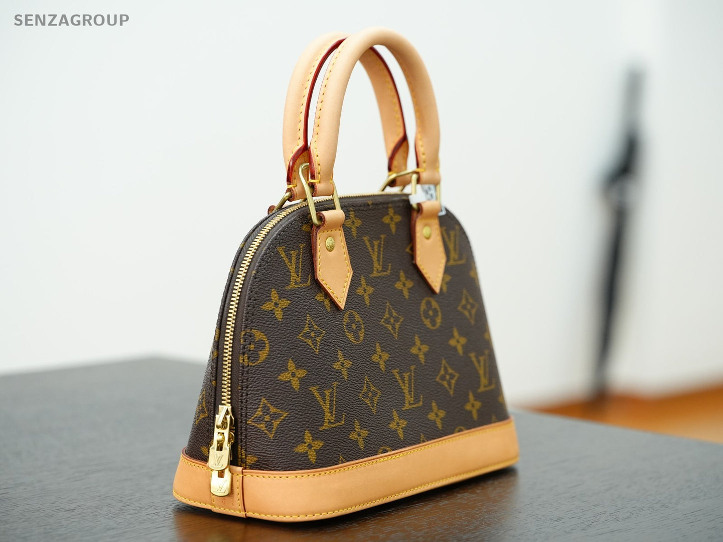 Louis Vuitton Alma bb Monogram Top Handle 2way Shoulder Handbag Brown