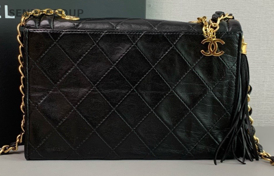 CHANEL Classic Diamond pattern Black gold Shoulder bag Crossbody