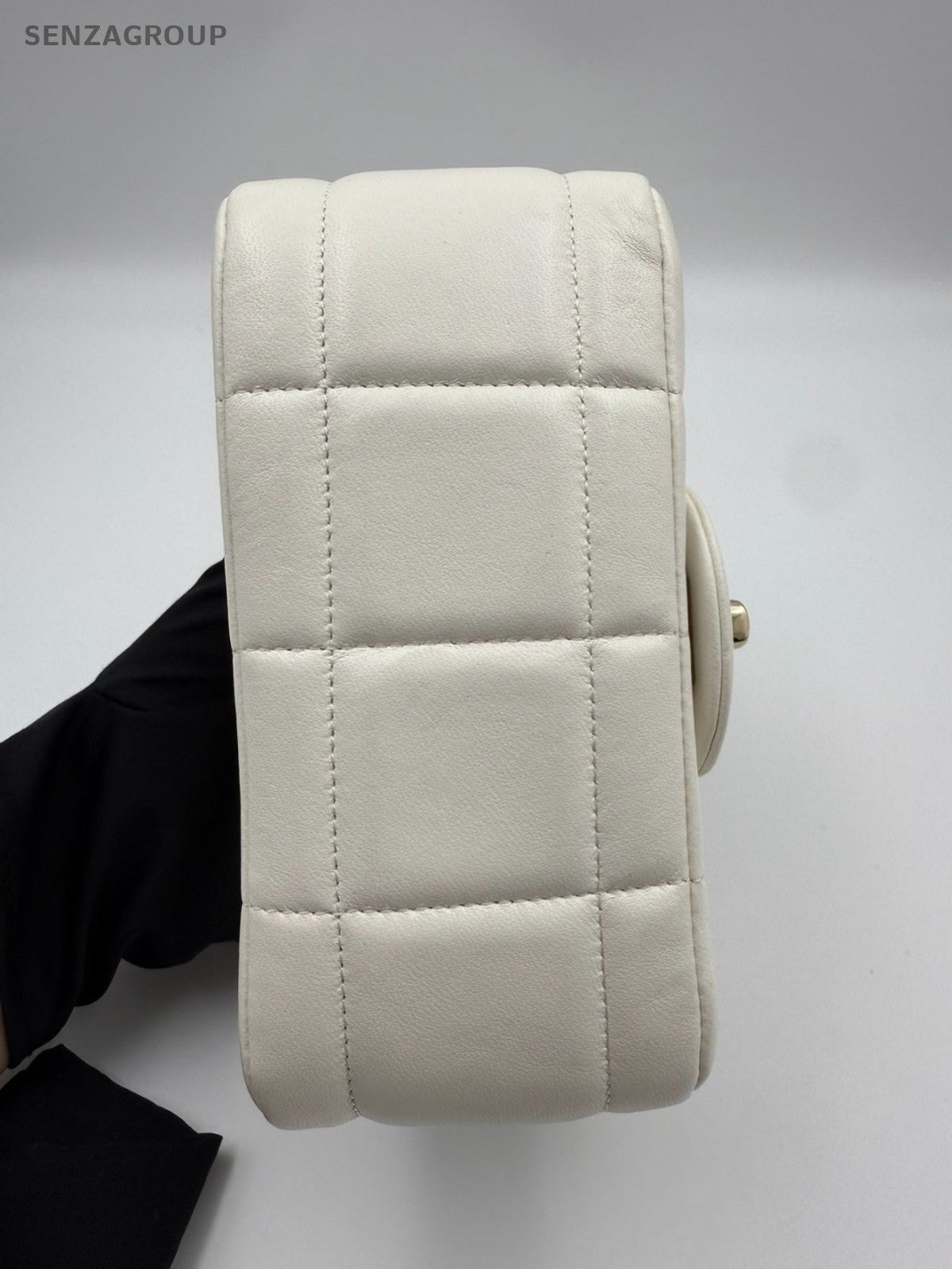 Chanel Lambskin Mini Chain Shoulder Bag Crossbody White Gold Women Classic