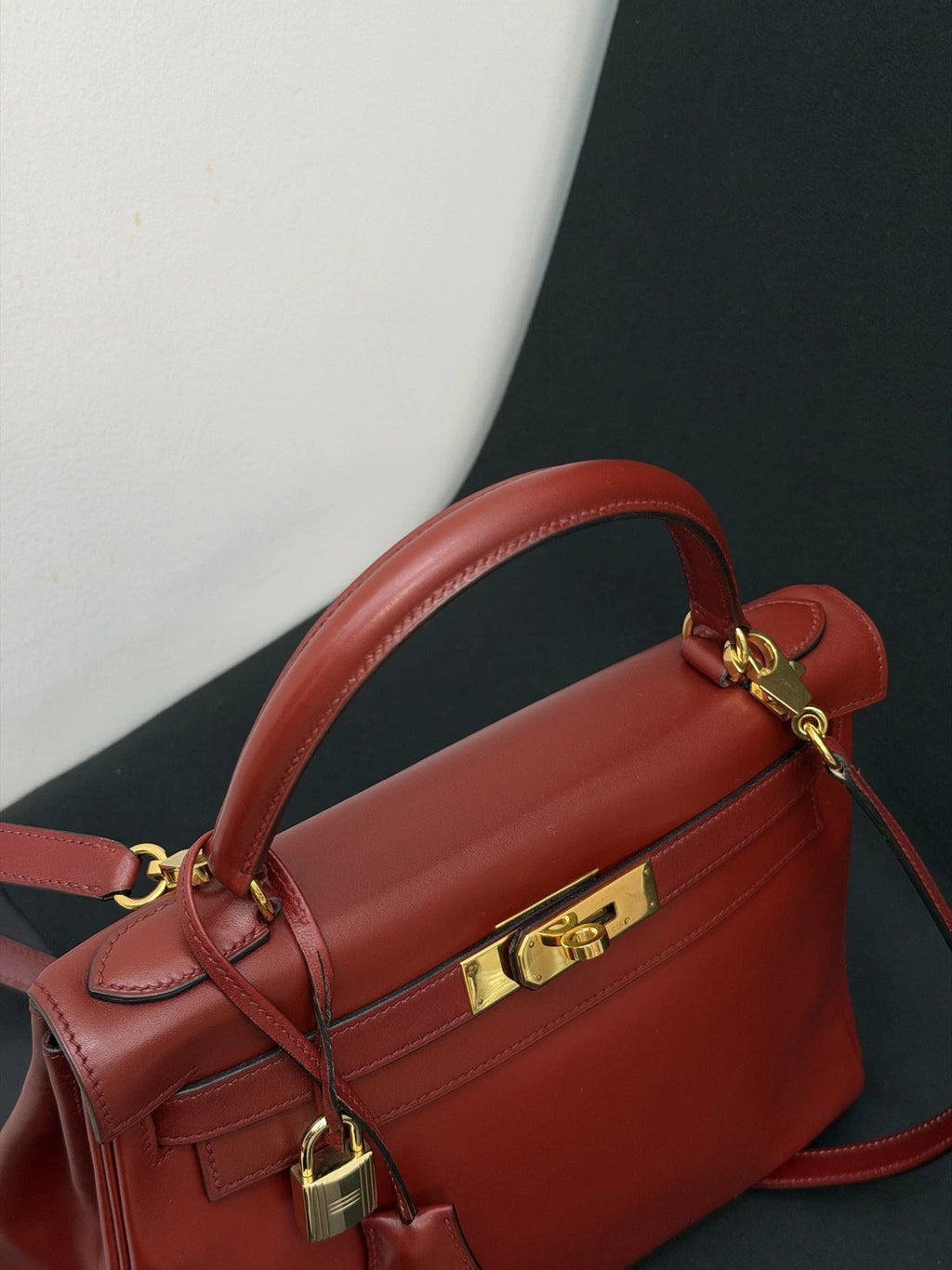 Hermes Kelly28 Top Handle Bag Crossbody Red Gold Used Women Classic Fashion