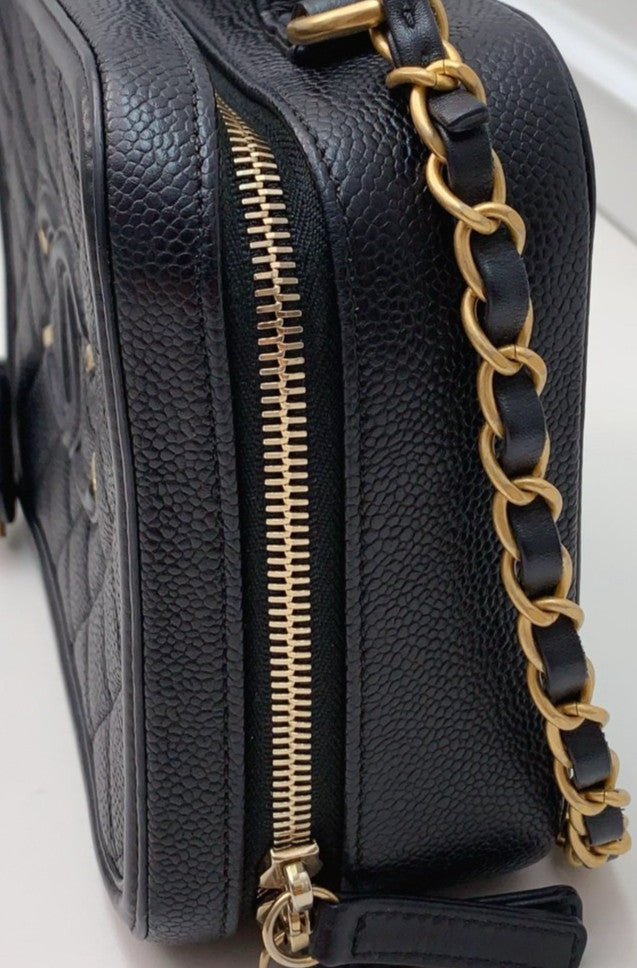 Chanel Diamond Chain 2Way Shoulder Bag Crossbody Black Gold Used Women Classic