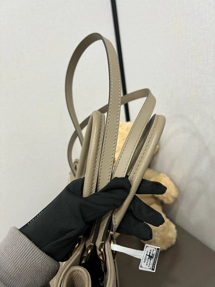Louis Vuitton On The Go Medium Tote Bag For Women Gray