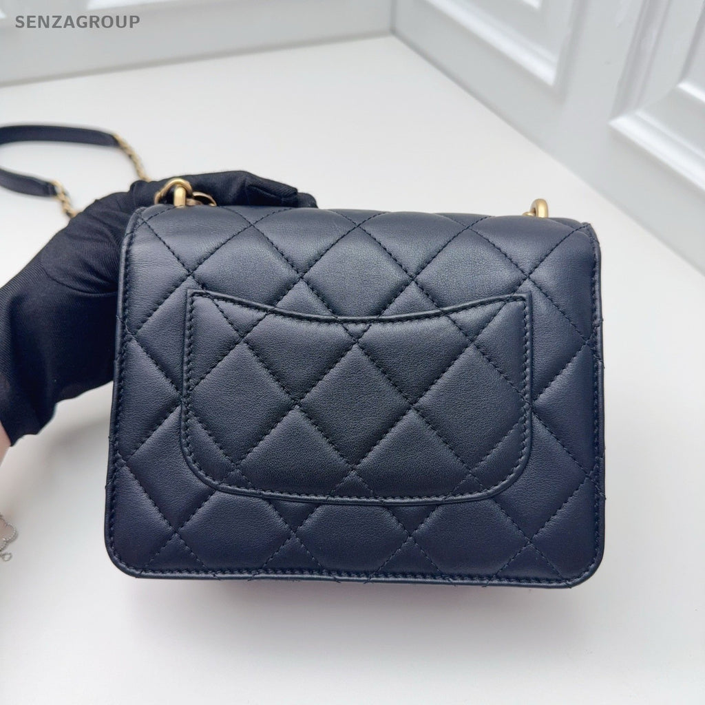 Chanel Calfskin Diamond Pattern Chain Shoulder Bag Crossbody Black Gold Women