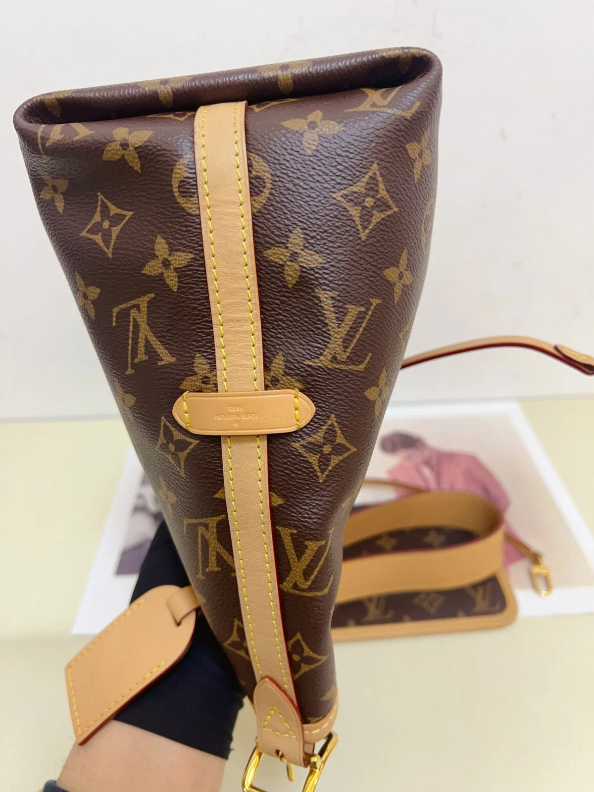 Louis Vuitton Carryall Monogram Brown Gold Shoulder Bag Crossbody Excellent