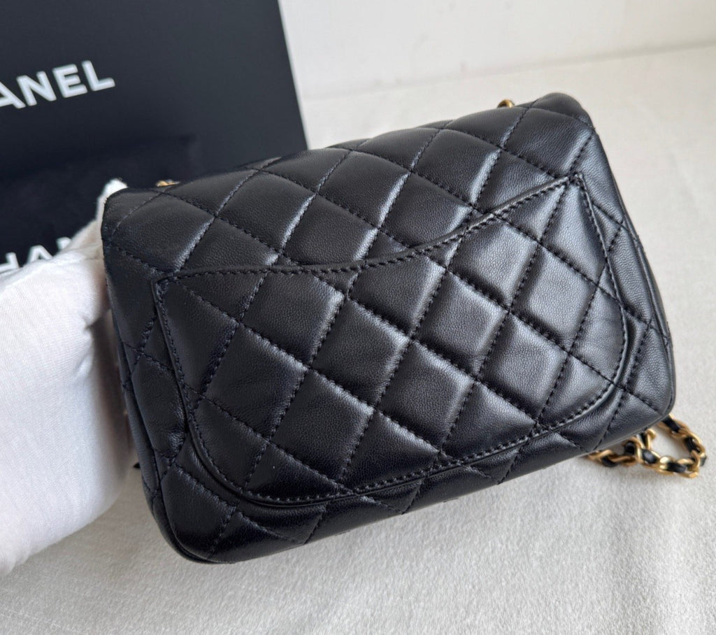 Chanel Classic Flap Lambskin Chain Shoulder Bag Crossbody Black Gold Women