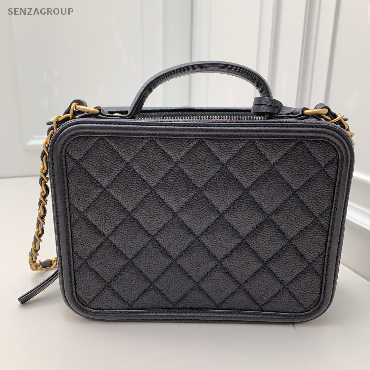 Chanel Chain Diamond Pattern Shoulder Bag Crossbody Black Gold Women Classic