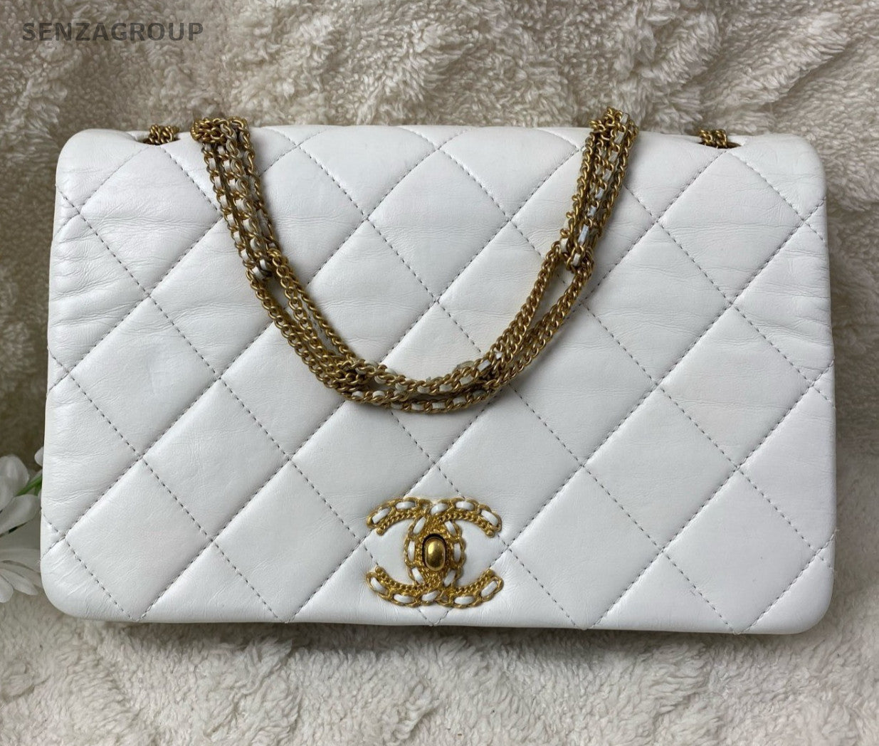 Chanel Diamond Chain Shoulder Bag White Gold Used Women Classic Fashion