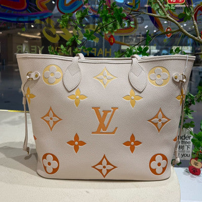 Louis Vuitton Neverfull Monogram Beige Tote Shoulder Bag Classic Women
