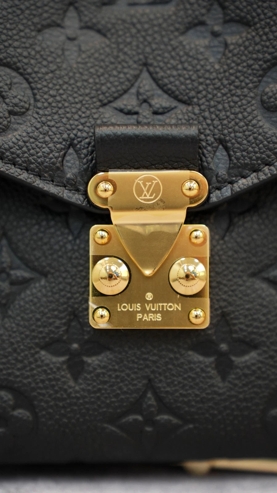 Louis Vuitton M41487 Monogram Empreinte Crossbody Excellent