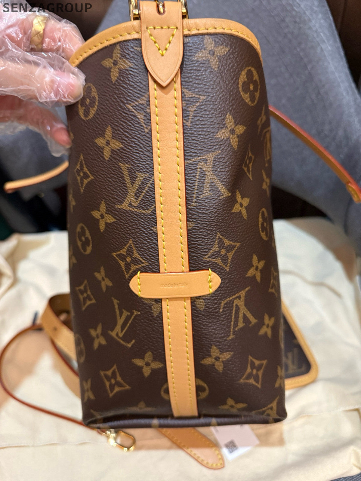 Louis Vuitton Carryall PM Monogram Brown Gold Hardware Women's Shoulder Bag