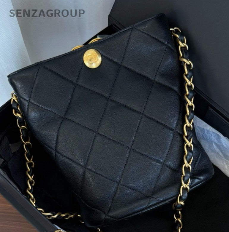 Chanel 23S Heart Enamel Bucket Chain Shoulder Bag Crossbody Black Women Fashion