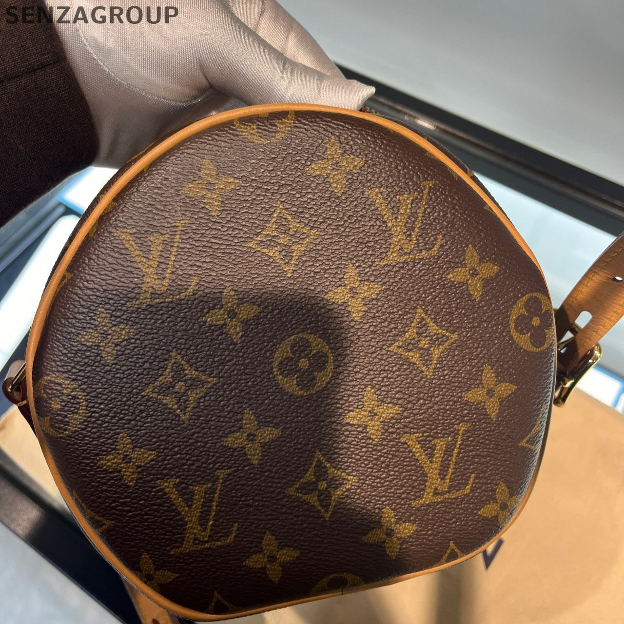 Louis Vuitton Boîte Chap Monogram Shoulder Crossbody Bag Brown Classic Women