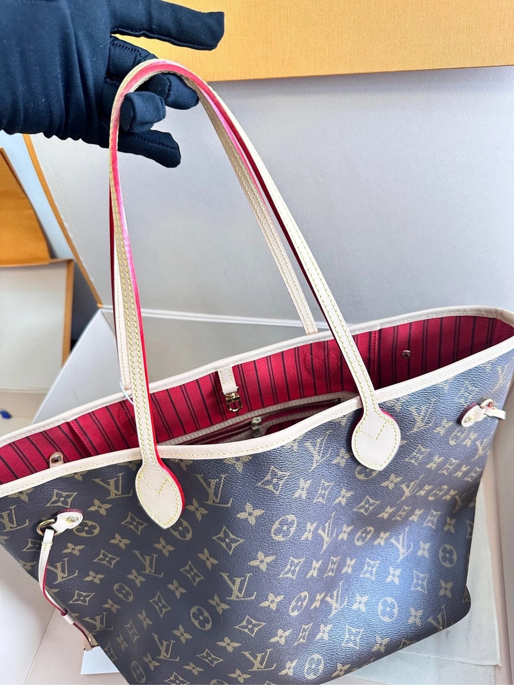 Louis Vuitton Neverfull Canvas Tote Bag Excellent