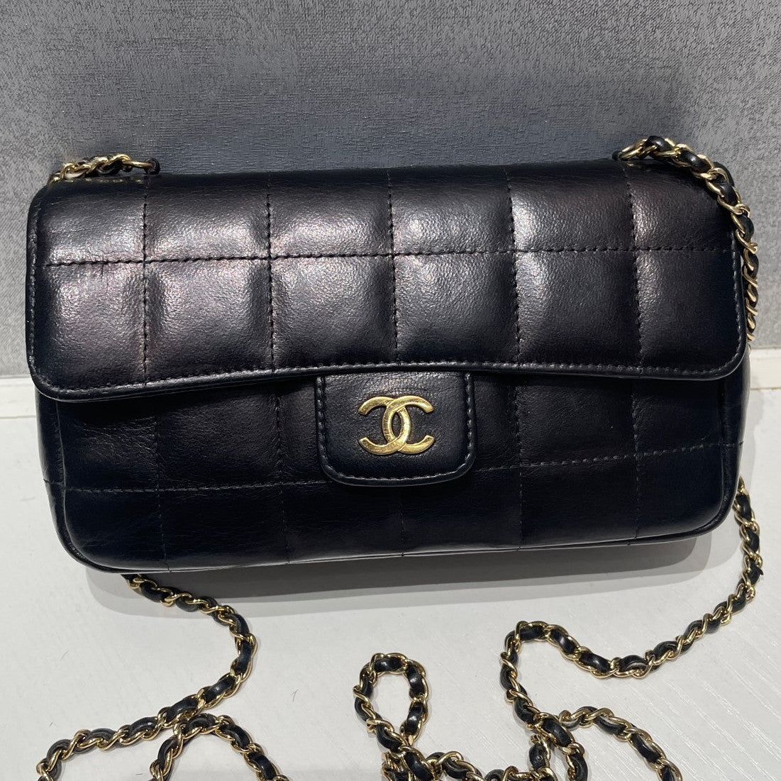 Vintage Chanel Classic Flap Mini Black Gold Chain Shoulder Bag
