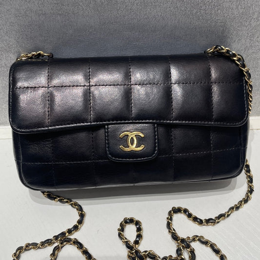 Vintage Chanel Classic Flap Mini Black Gold Chain Shoulder Bag