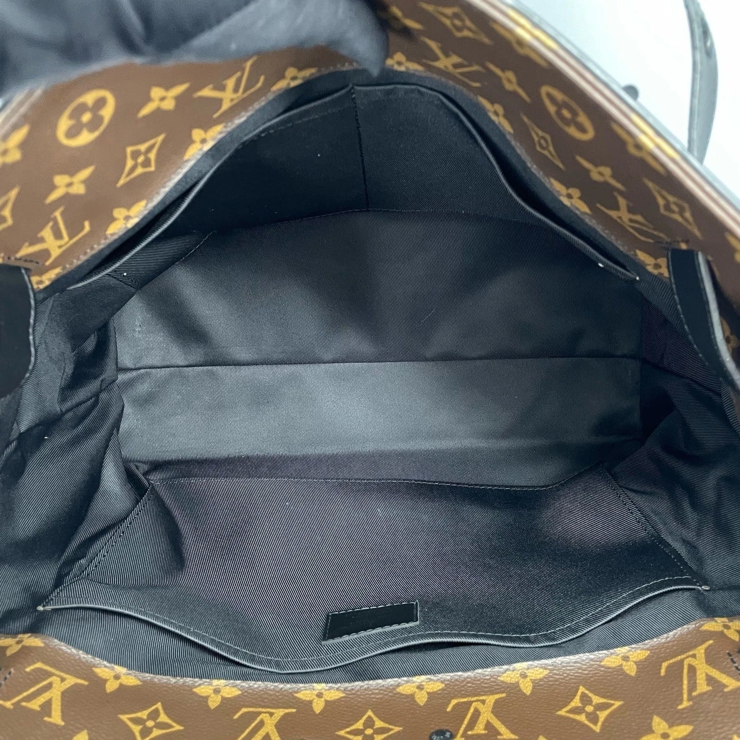 Louis Vuitton Monogram Canvas Handbag For Women