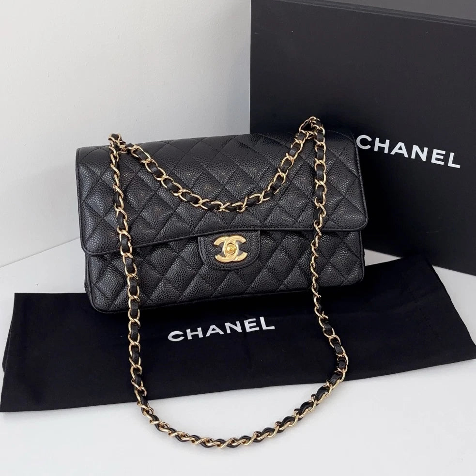 Excellent Chanel Classic Flap MM Gold Chain Black Diamond Shoulder Bag Crossbody