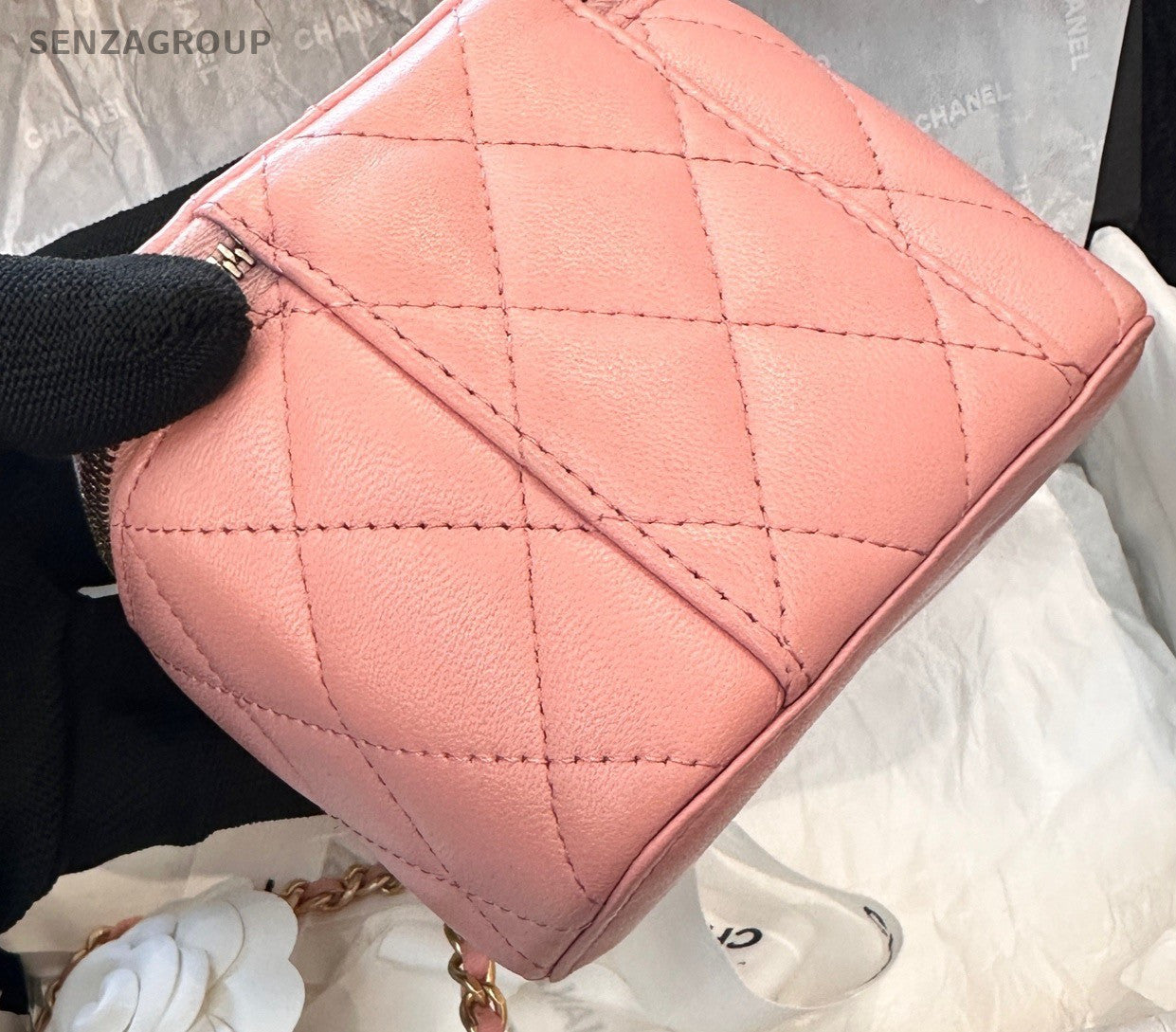 Chanel Vanity Case Chain Shoulder Bag Crossbody Pink Gold Women Diamond Fashion