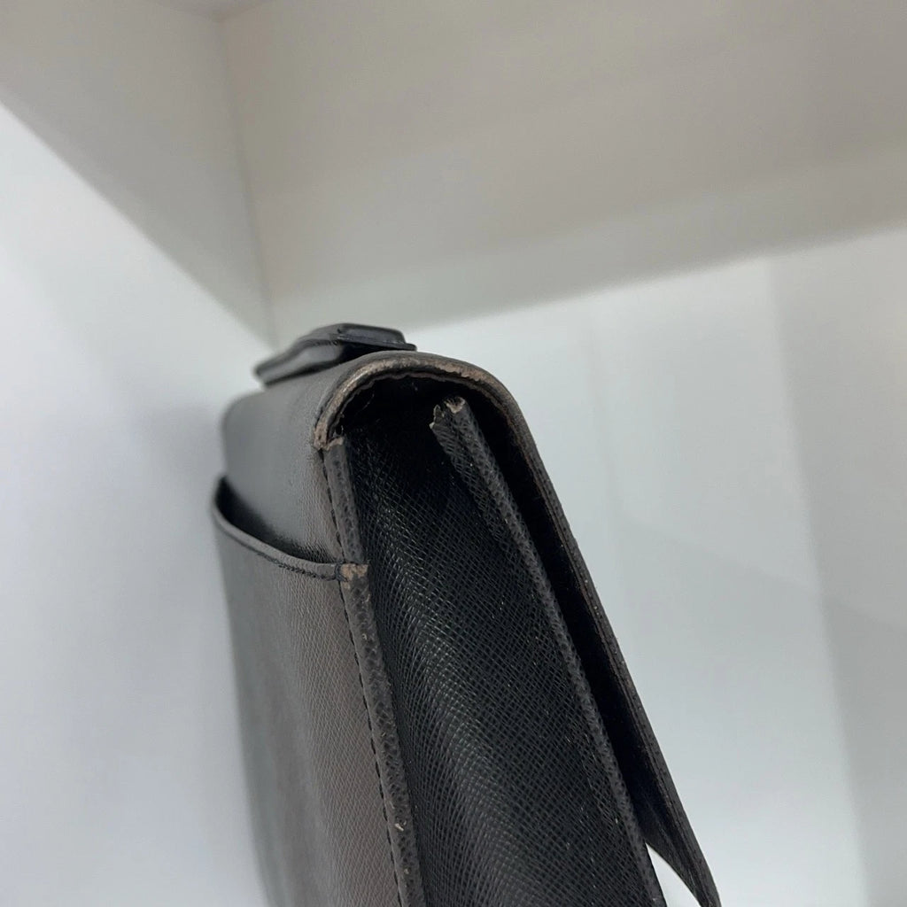 Louis Vuitton Taïga Angara Epi Leather Black Handbag Silver Hardware
