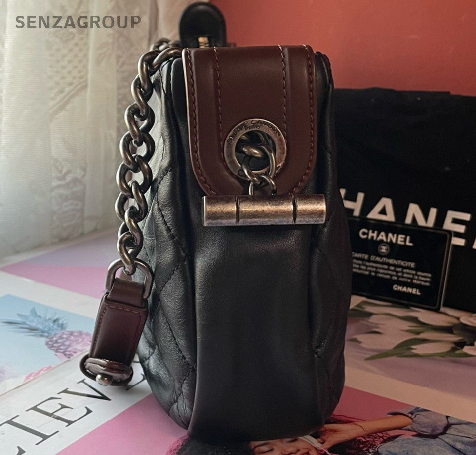 Chanel Calfskin Diamond CC Logo Chain Shoulder Bag Black Silver Women Classic