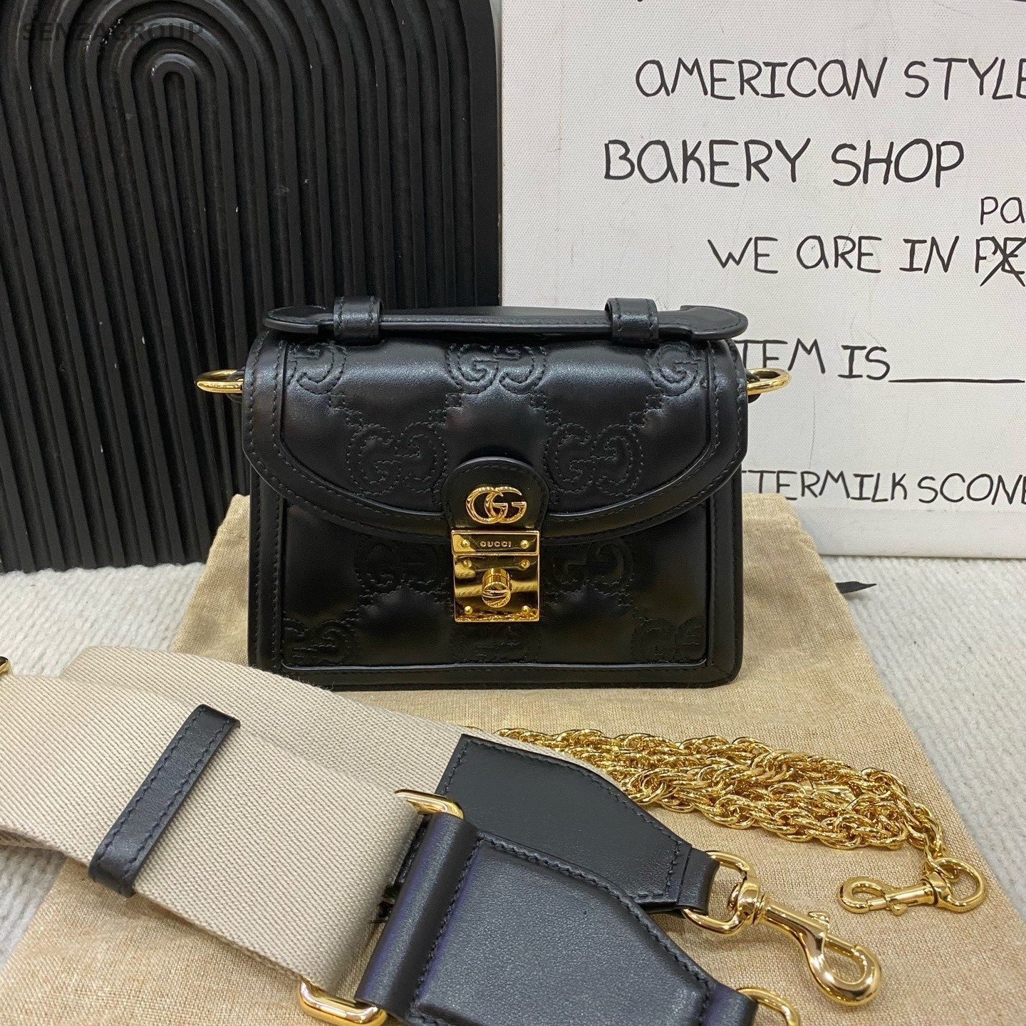 GUCCI Calfskin Chain 2Way Shoulder Bag Crossbody Black Gold Women Classic