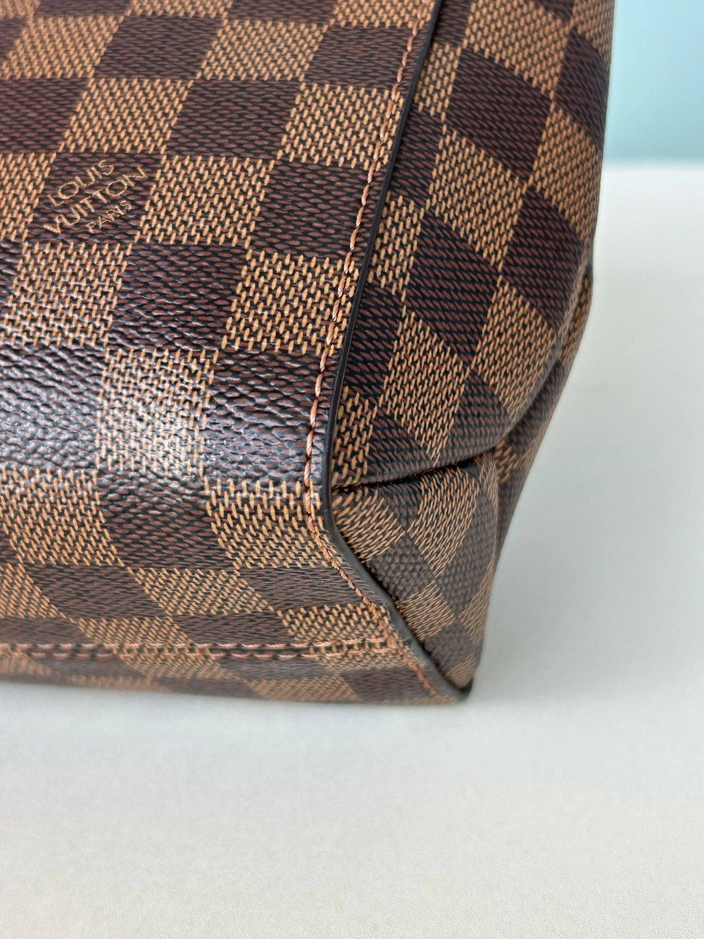 Louis Vuitton Vavin Chain Shoulder Crossbody Brown Black Gold Women Classic