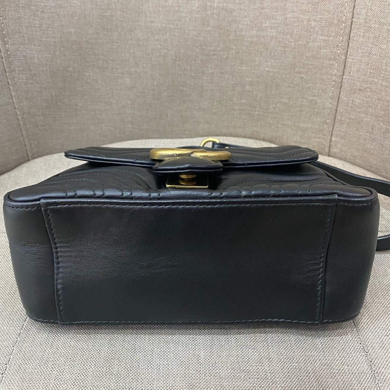 Gucci Marmont Small Messenger Bag Black Gold Chain Crossbody Classic