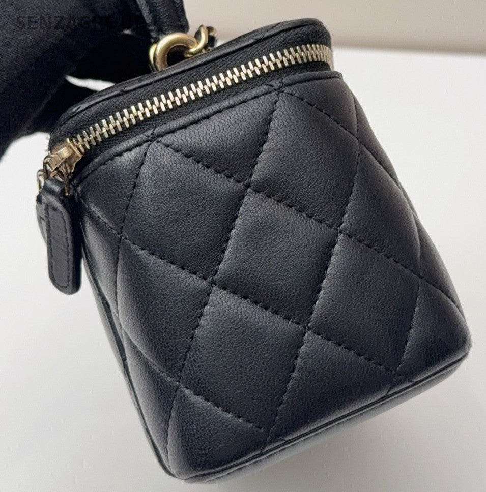Chanel Diamond Chain Lambskin Crossbody Shoulder Bag Black Gold Women Classic