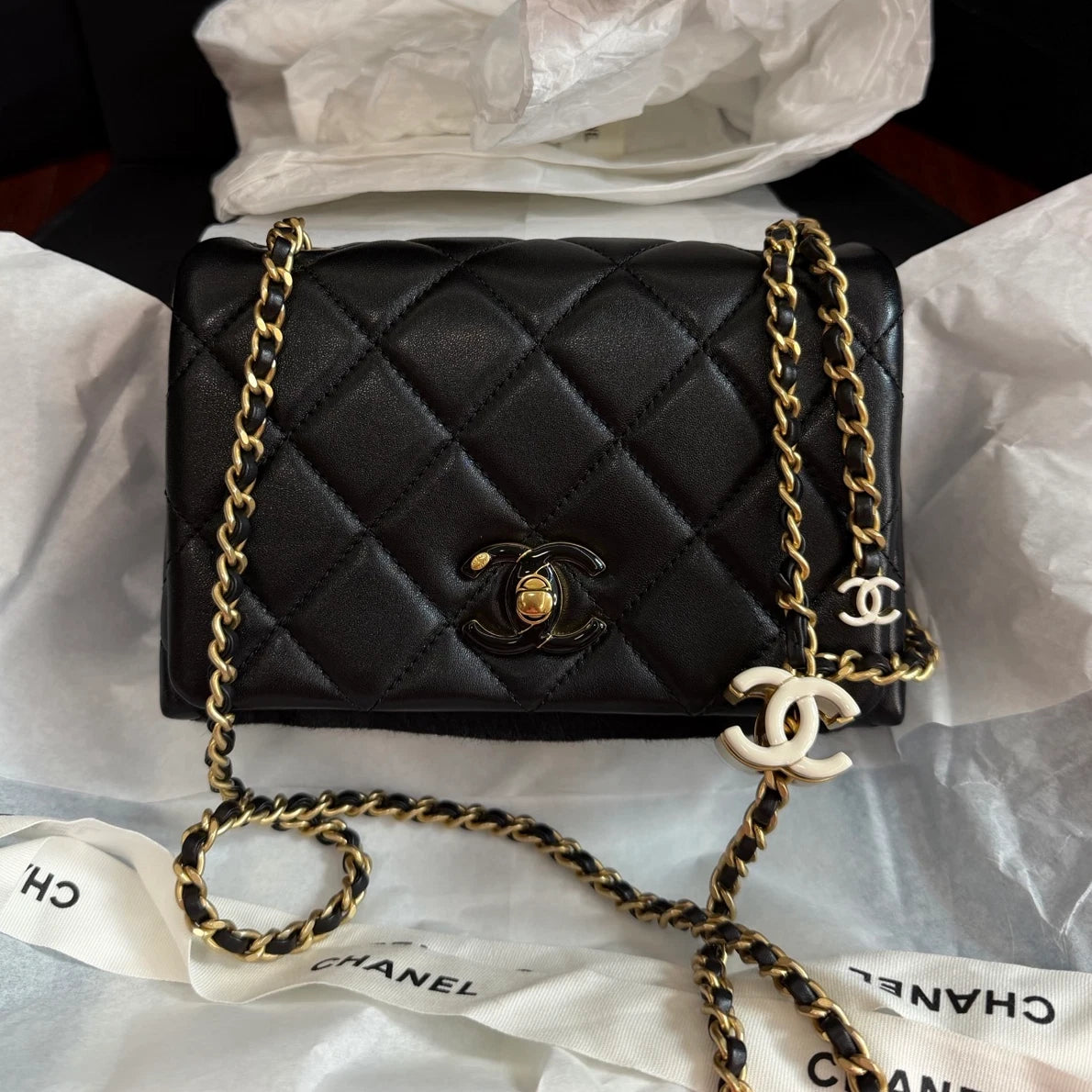 Chanel Lambskin Chain Shoulder Bag Crossbody Black Gold Diamond Excellent