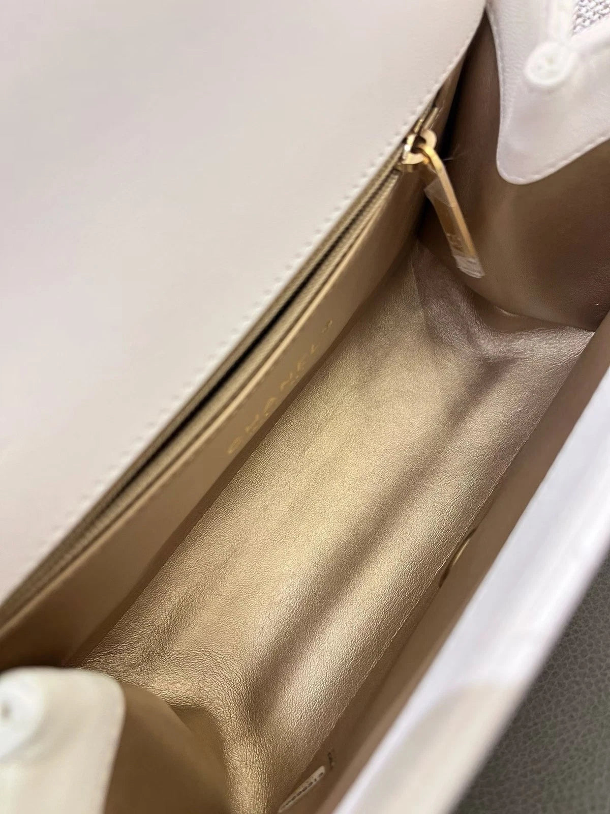 Chanel Diamond Chain Top Handle Crossbody White Gold Women Classic