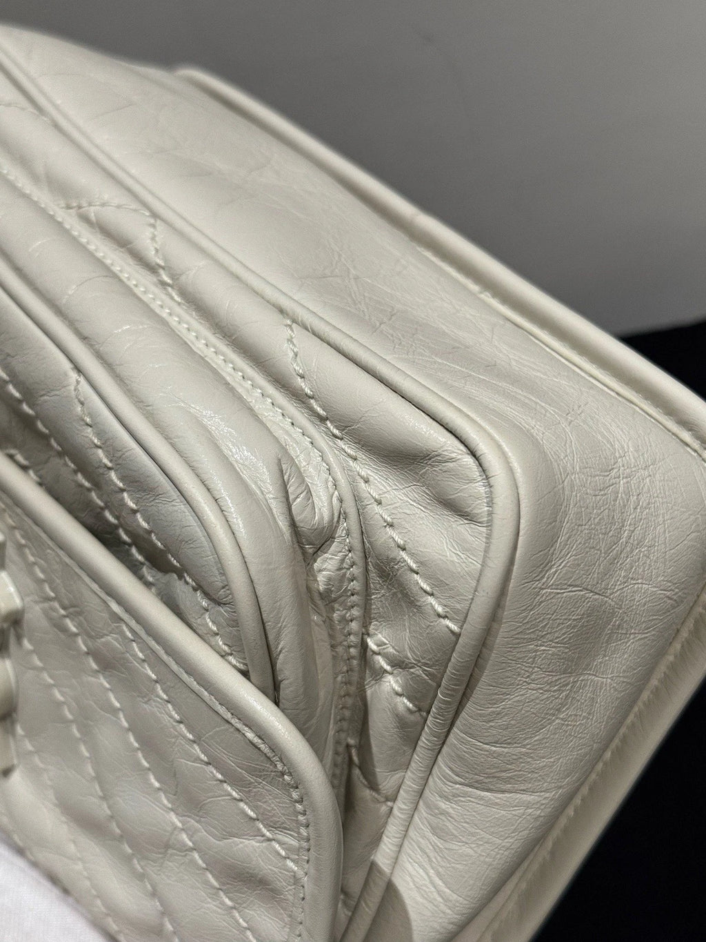 Saint Laurent Niki PM Chain Shoulder Bag White Silver Used Women Classic