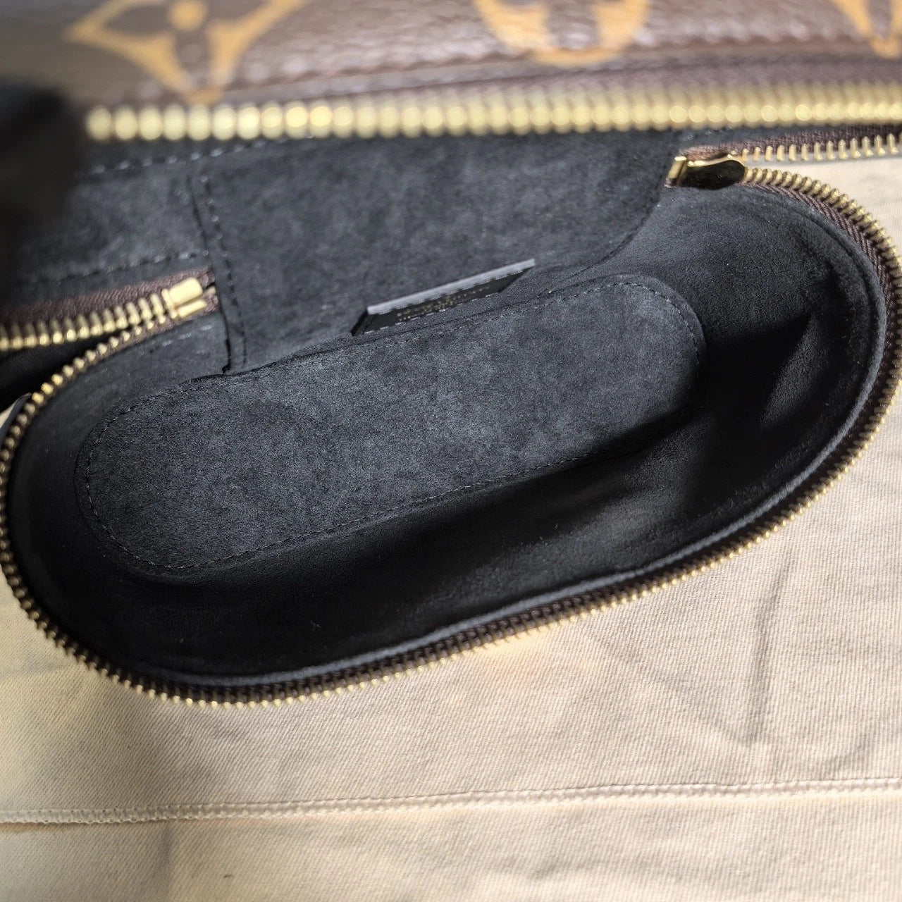 Louis Vuitton Vanity Canvas Top Handle Excellent