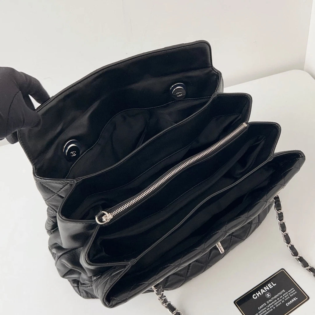 Authentic Chanel Diamond Tote Silver Hardware Chain Shoulder Bag Black Turnlock