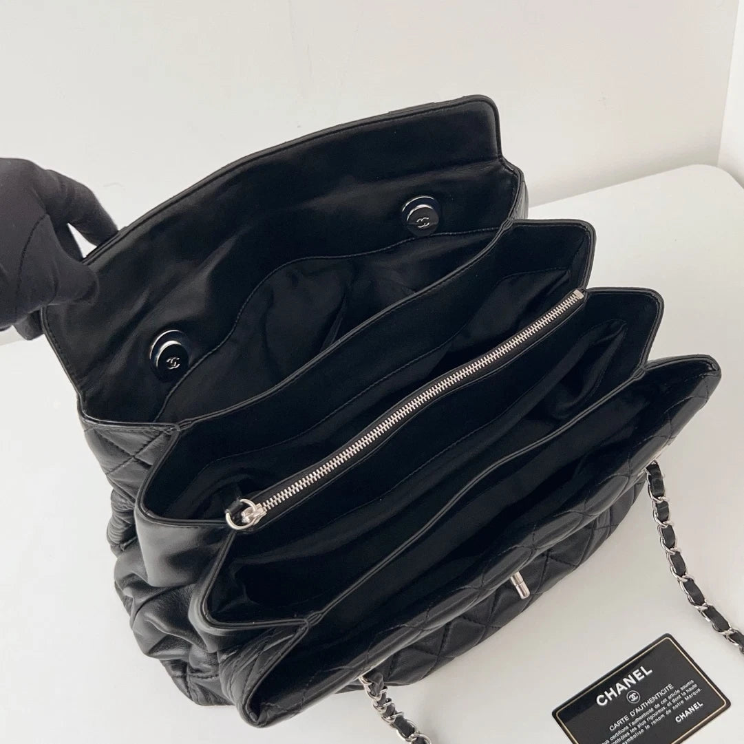 Authentic Chanel Diamond Tote Silver Hardware Chain Shoulder Bag Black Turnlock