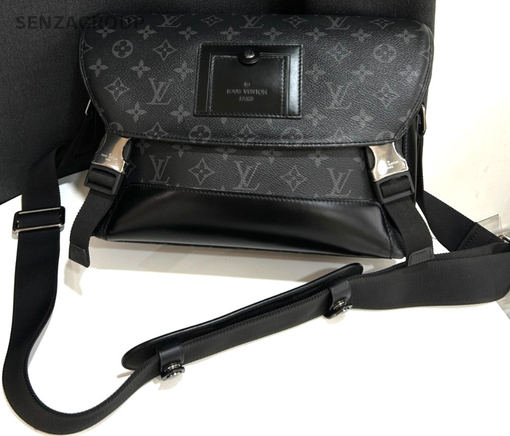 Louis Vuitton VOYAGER Black Monogram Shoulder bag Canvas Crossbody