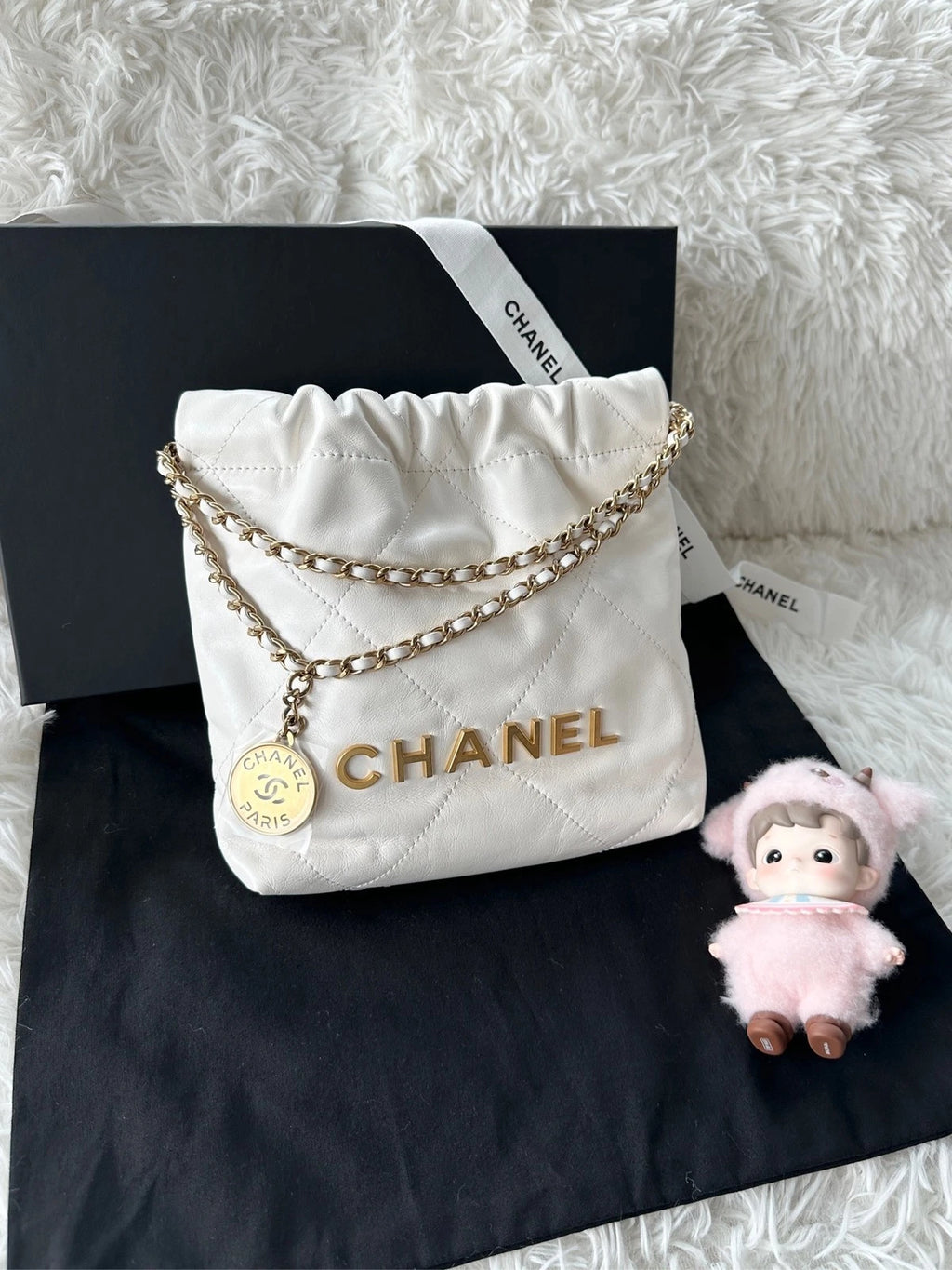CHANEL 22Bag Mini White Calfskin Tote Handbag For Women