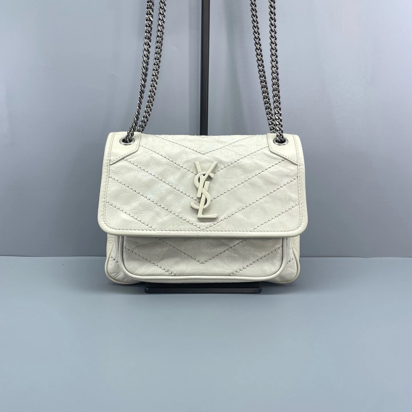 Saint Laurent Niki Leather White Shoulder Bag Excellent
