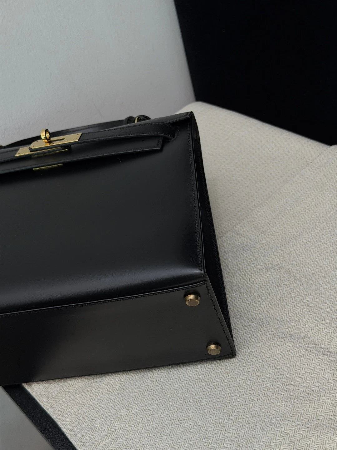 Authentic Hermes Kelly28 Box Tote Black Handbag Gold Hardware
