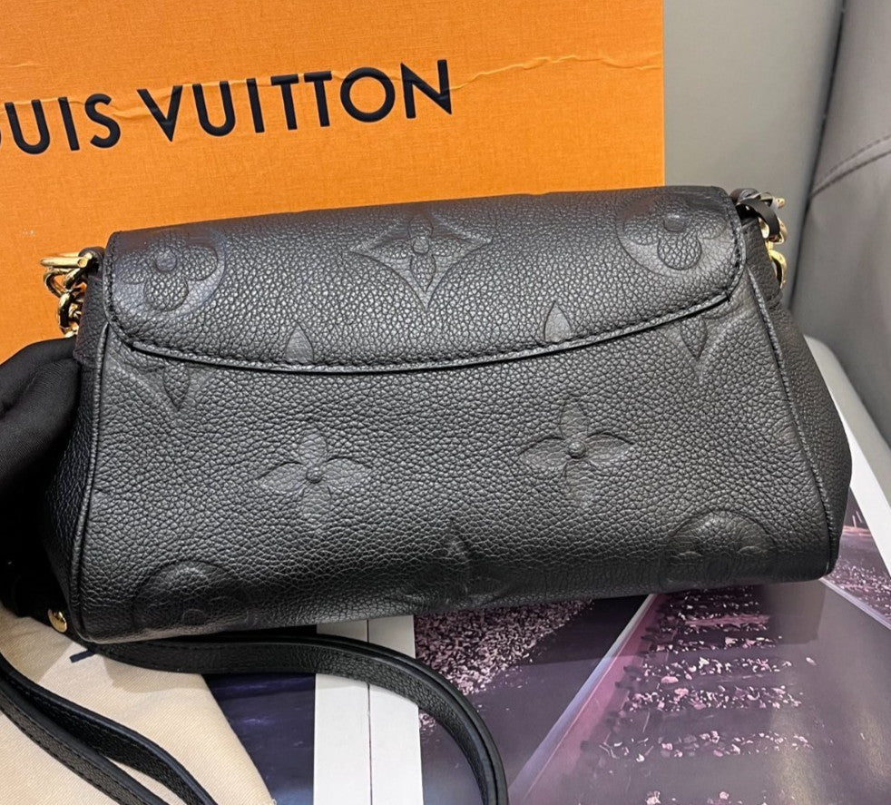 Louis Vuitton Favorite Monogram Chain Shoulder Bag Crossbody Black Gold Women