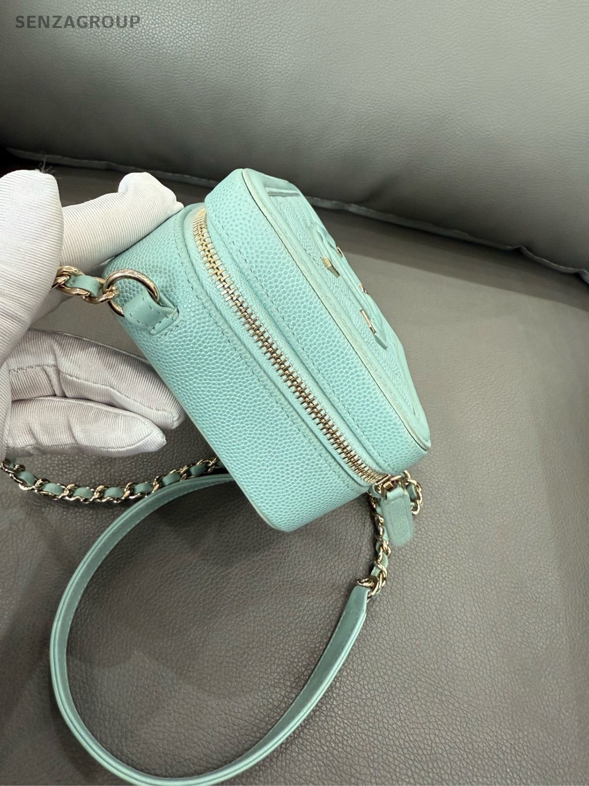CHANEL CC Logo Camera bag Caviar Calfskin Chain Shoulder bag Women