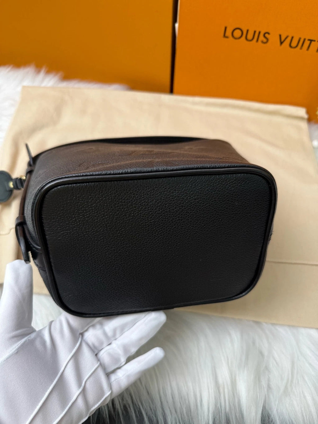 Authentic Louis Vuitton Black Leather All In BB Bucket Bag For Women
