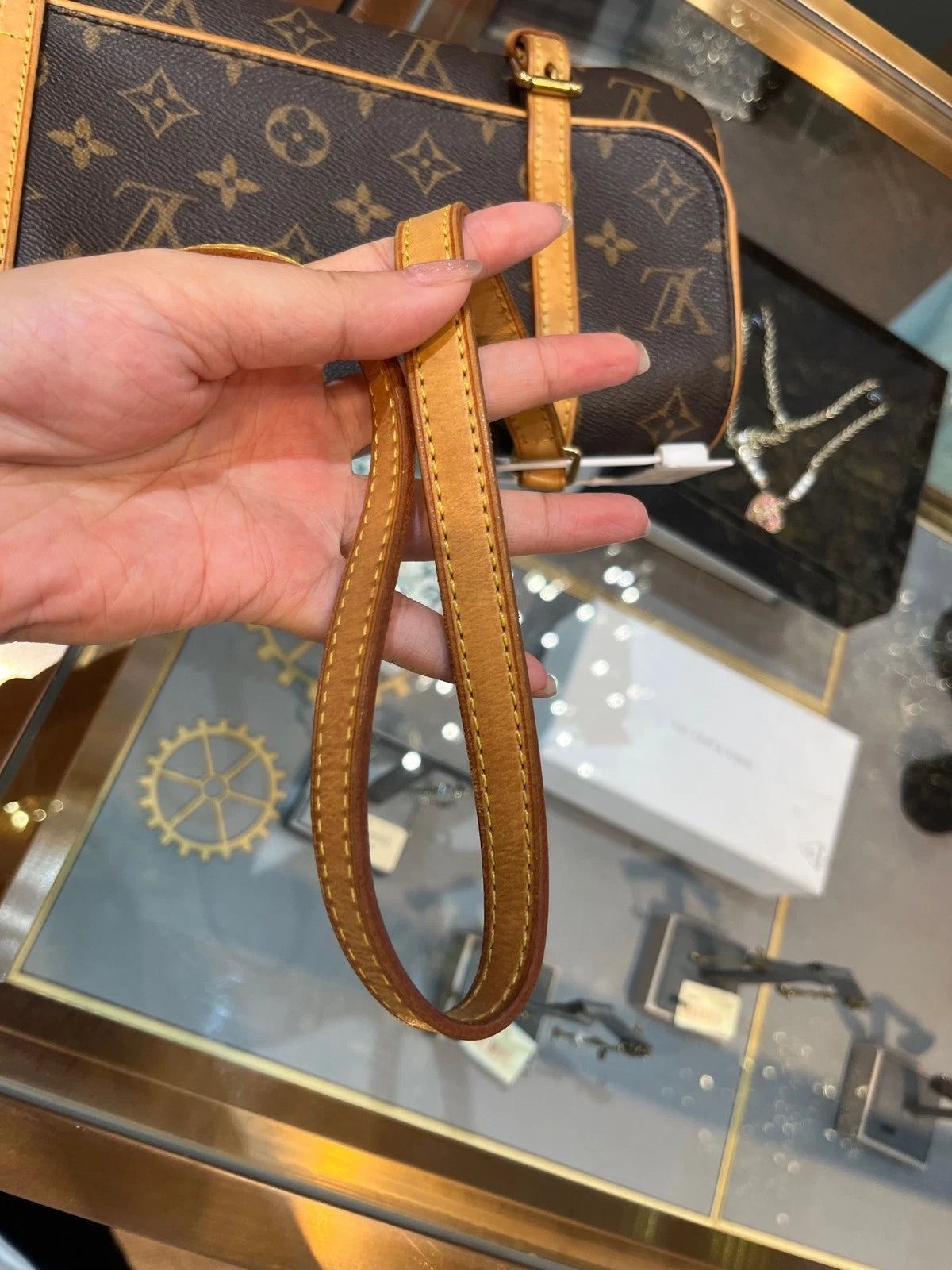 Louis Vuitton Vintage Medium Canvas Handbag For Women