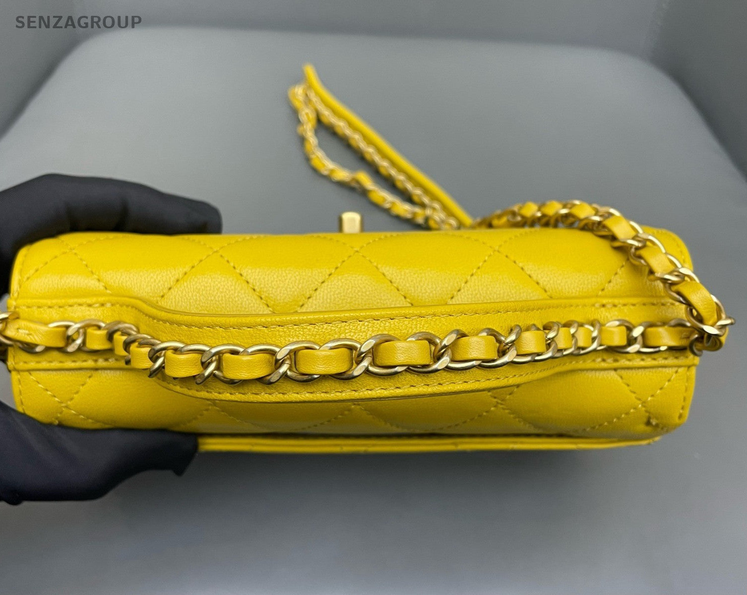 Chanel Cocohandle MM Chain Top Handle Bag Crossbody Yellow Gold Diamond Women