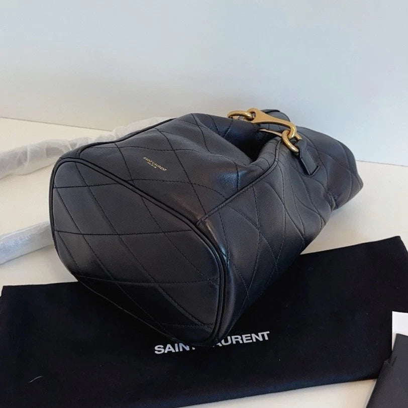 Excellent Saint Laurent Le Maillon Black Quilted Bucket Gold Chain Crossbody